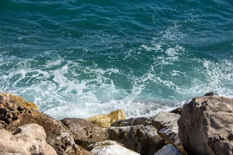 Ocean Waves 4K Wallpaper · ocean · 3840×2560