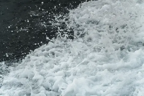 Meereswellen 4K Hintergrundbild · ocean · 3840×2560