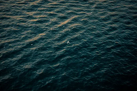 Ocean Waves 4K Wallpaper · ocean · 3840×2560