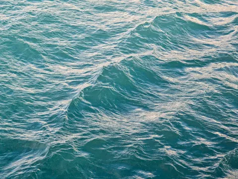 Meereswellen 4K Hintergrundbild · ocean · 3840×2891