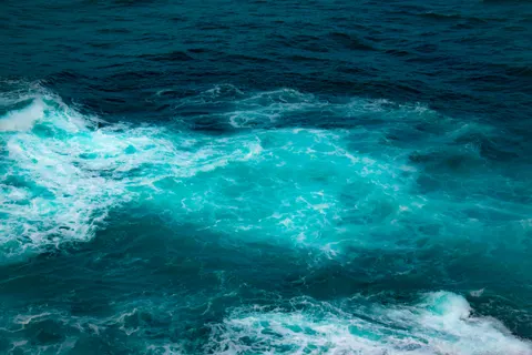 Papel de parede Ondas do oceano 4K · ocean · 3840×2560