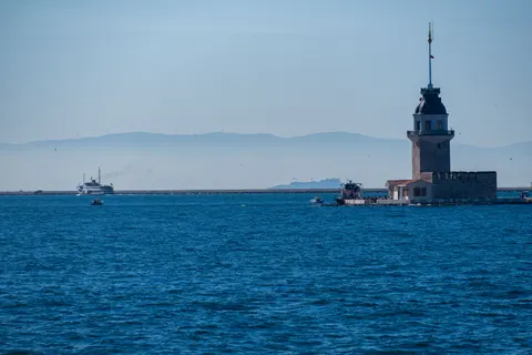 등대 해안 4K 배경화면 · ocean · 3840×2560
