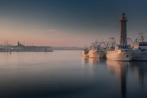 등대 해안 4K 배경화면 · ocean · 3840×2560
