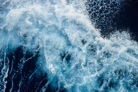 Meereswellen 4K Hintergrundbild · ocean · 3840×2560
