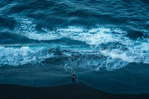 والپیپر امواج اقیانوس با کیفیت 4K · ocean · 3840×2563