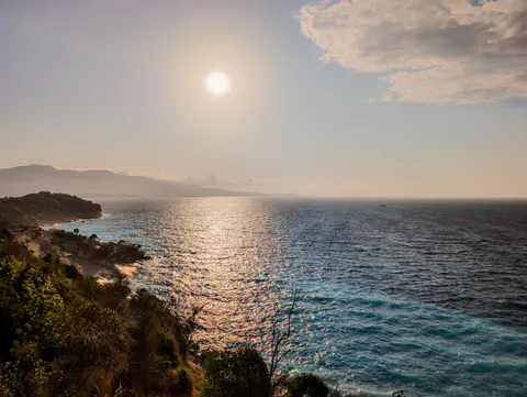 Hình nền Vách Đá Bên Đại Dương 4K · ocean · 3840×2889