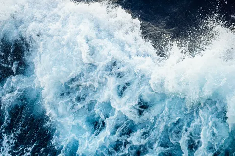 والپیپر امواج اقیانوس با کیفیت 4K · ocean · 3840×2560