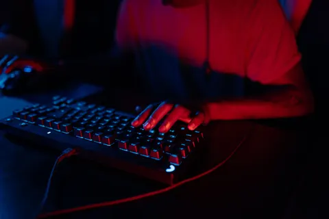 Обои RGB-клавиатура 4K · technology · 3840×2560