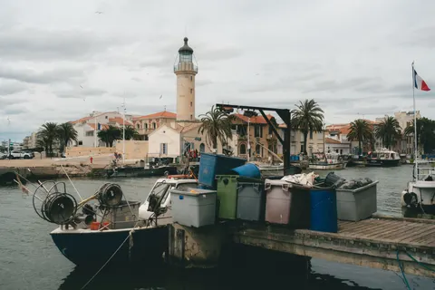 Leuchtturmküste 4K Hintergrundbild · ocean · 3840×2560