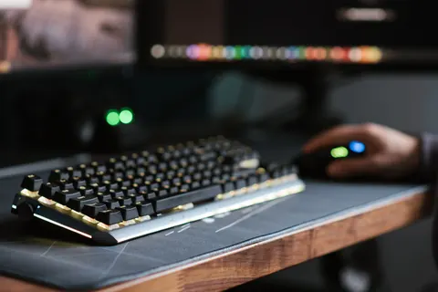 Обои RGB-клавиатура 4K · technology · 3840×2563