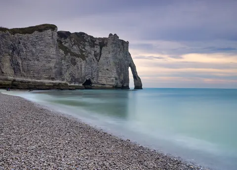 Fond d'écran Falaise sur l'océan 4K · ocean · 3840×2747