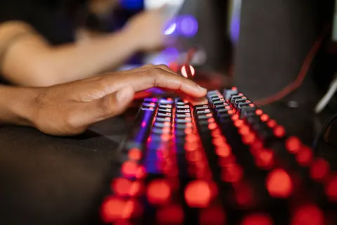 RGB 키보드 4K 배경화면 · technology · 3840×2560