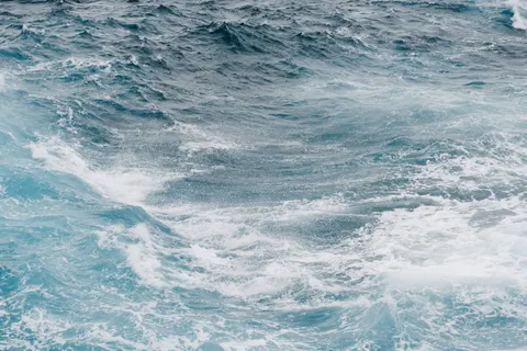 Meereswellen 4K Hintergrundbild · ocean · 3840×2560