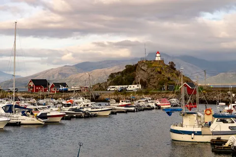 灯塔海岸 4K壁纸 · ocean · 3840×2560