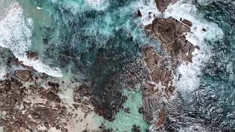 Meereswellen 4K Hintergrundbild · ocean · 3840×2160
