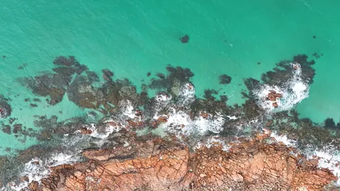 والپیپر امواج اقیانوس با کیفیت 4K · ocean · 3840×2160