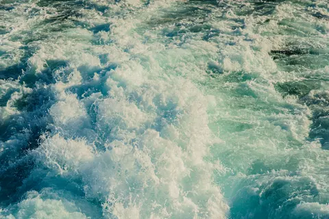 Fondo de pantalla Olas del Océano 4K · ocean · 3840×2560