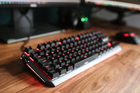 RGB 키보드 4K 배경화면 · technology · 3840×2563