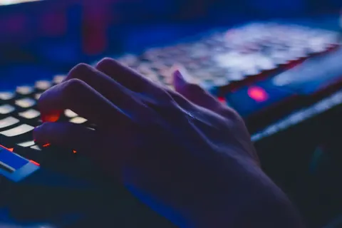 Обои RGB-клавиатура 4K · technology · 3840×2563