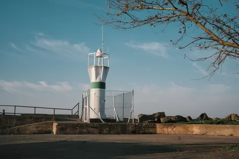 灯台のある海岸 4K壁紙 · ocean · 3840×2562