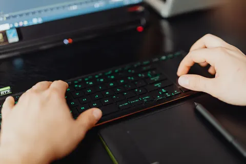 Обои RGB-клавиатура 4K · technology · 3840×2560