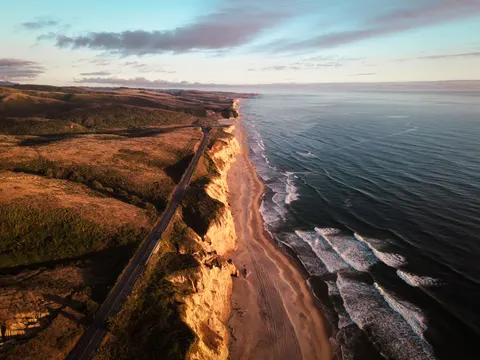 Fond d'écran Falaise sur l'océan 4K · ocean · 3840×2880