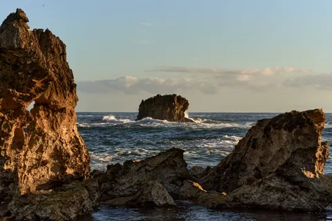 Meeresklippe 4K Hintergrundbild · ocean · 3840×2560