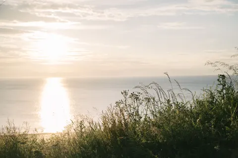 Ocean Cliff 4K Wallpaper · ocean · 3840×2555