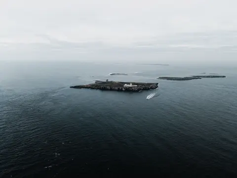 द्वीप का हवाई दृश्य 4K वॉलपेपर · ocean · 3840×2880