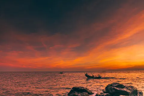 خلفية جرف المحيط بدقة 4K · ocean · 3840×2559