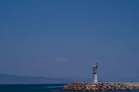 灯台のある海岸 4K壁紙 · ocean · 3840×2560