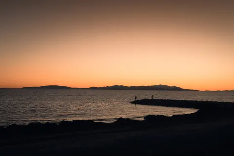 바다 절벽 4K 배경화면 · ocean · 3840×2560