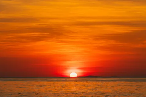 Meeresklippe 4K Hintergrundbild · ocean · 3840×2560