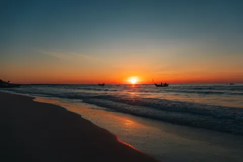 خلفية جرف المحيط بدقة 4K · ocean · 3840×2560