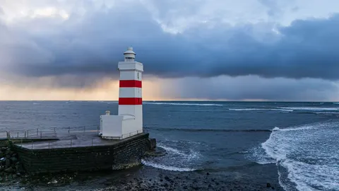 등대 해안 4K 배경화면 · ocean · 3840×2160