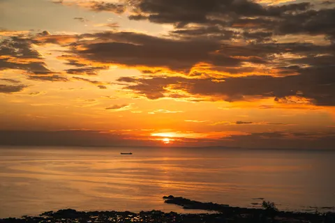 Meeresklippe 4K Hintergrundbild · ocean · 3840×2560