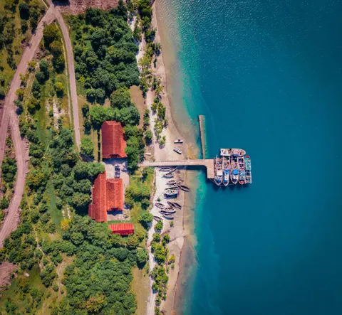 Island Aerial 4K Wallpaper · ocean · 3840×3541