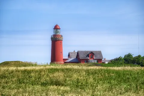 Deniz Feneri Sahili 4K Duvar Kağıdı · ocean · 3840×2560
