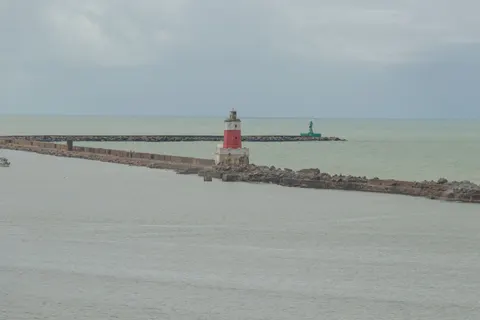 灯台のある海岸 4K壁紙 · ocean · 3840×2560
