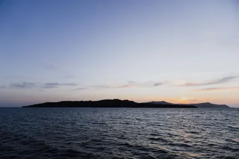 海岛航拍 4K壁纸 · ocean · 3840×2560