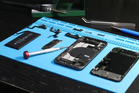 Parlayan Devre 4K Duvar Kağıdı · technology · 3840×2560