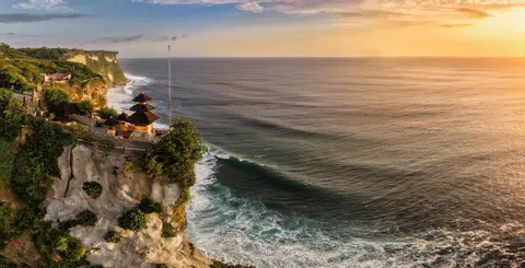 Fond d'écran Falaise sur l'océan 4K · ocean · 3840×1960