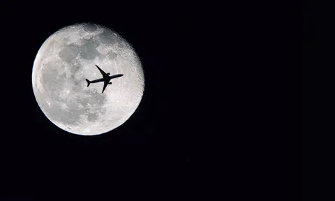 衛星 4K桌布 · technology · 3840×2304