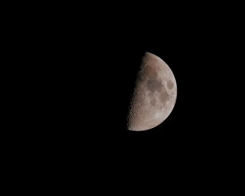 Satelliet 4K-achtergrond · technology · 3840×3072