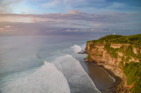 Hình nền Vách Đá Bên Đại Dương 4K · ocean · 3840×2553