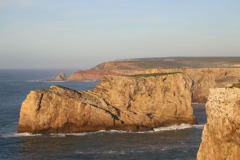 Fond d'écran Falaise sur l'océan 4K · ocean · 3840×2560