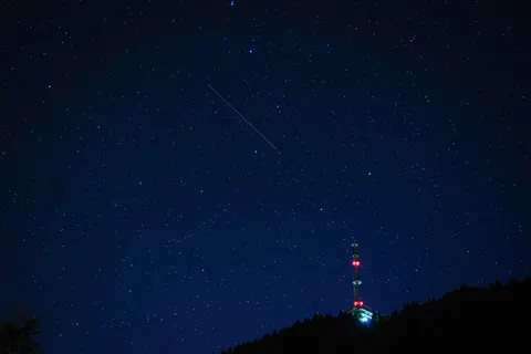 衛星 4K桌布 · technology · 3840×2560
