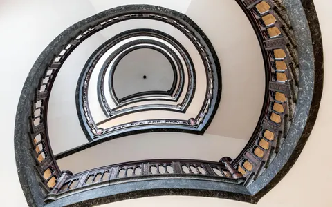 Wendeltreppe 4K Hintergrundbild · architecture · 3840×2400