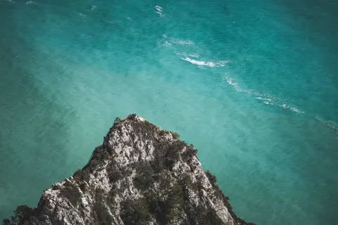 Insel aus der Luft 4K Hintergrundbild · ocean · 3840×2560