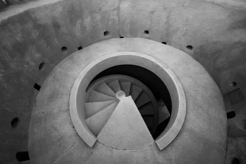 Spiral Merdiven 4K Duvar Kağıdı · architecture · 3840×2560
